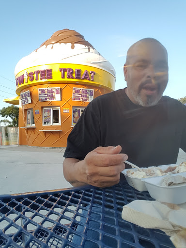 Ice Cream Shop «Twistee Treat Tidwell», reviews and photos, 7500 W Tidwell Rd, Houston, TX 77040, USA