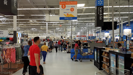 Department Store «Walmart Supercenter», reviews and photos, 9300 NW 77th Ave, Hialeah Gardens, FL 33016, USA