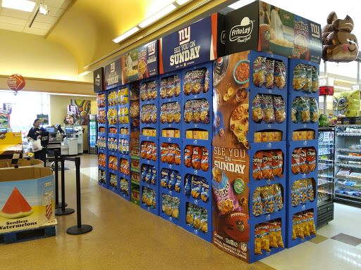 Grocery Store «Stop & Shop», reviews and photos, 653 Hillside Avenue, New Hyde Park, NY 11040, USA