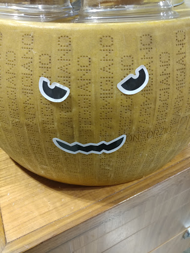 Grocery Store «Whole Foods Market», reviews and photos, 1815 E Victory Dr #101, Savannah, GA 31404, USA