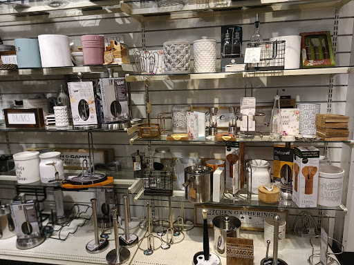 Department Store «HomeGoods», reviews and photos, 2715 W Market St #180, Fairlawn, OH 44333, USA