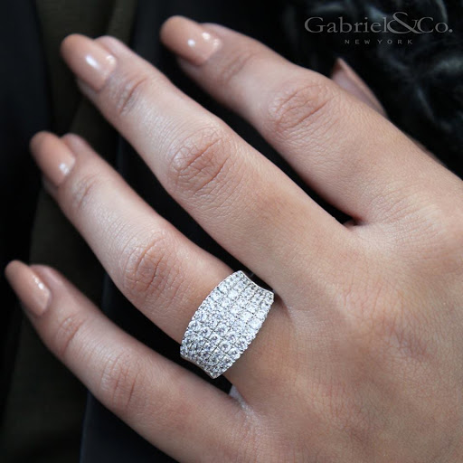 Jewelry Store «Jordan Jewelers Inc», reviews and photos, 202 W 1st Ave, Albany, OR 97321, USA