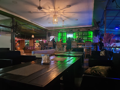 KICKS BAR AND RESTAURANT - M93M+JWM, Kumasi, Ghana