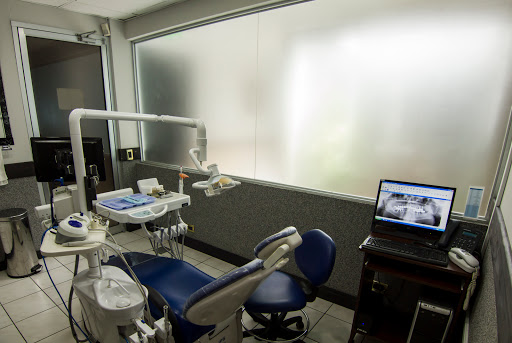 Dr. Marco Muñoz Dental Clinic