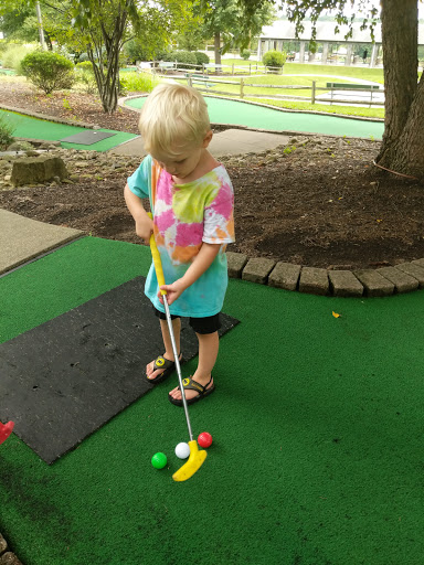 Golf Club «Downview Sports Center», reviews and photos, 1617 Bailey Rd, Cuyahoga Falls, OH 44221, USA