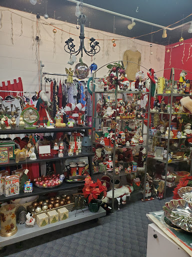 Thrift Store «Upscale Thrift», reviews and photos, 2590 21st St, Sacramento, CA 95818, USA