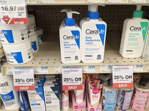 Supermarket «Hy-Vee», reviews and photos, 7101 University Ave, Windsor Heights, IA 50324, USA