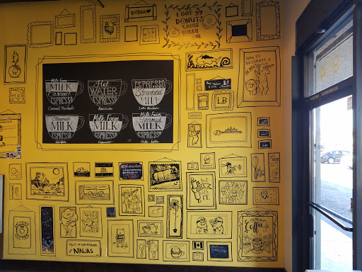 Donut Shop «Sweet Retreat Donuts», reviews and photos, 924 Pacific Coast Hwy, Long Beach, CA 90806, USA