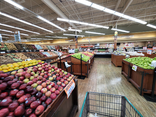 Grocery Store «Villa Park Fruit Market», reviews and photos, 302 W North Ave, Villa Park, IL 60181, USA