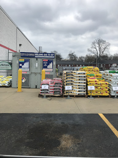 Home Improvement Store «Tractor Supply Co.», reviews and photos, 1714 N Main St, Shelbyville, TN 37160, USA