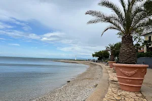 Beach promenade image