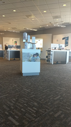 Cell Phone Store «Verizon», reviews and photos, 10120 W McDowell Rd #100, Avondale, AZ 85392, USA