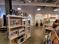 Urban Outfitters - Photo 4 - Car repair in Syracuse, NY, Syracuse