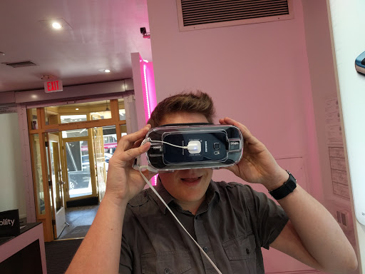 Cell Phone Store «T-Mobile», reviews and photos, 33 E Colorado Blvd, Pasadena, CA 91105, USA