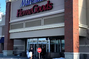 Marshalls & HomeGoods image