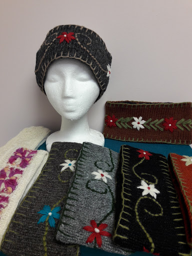 Gift Shop «Tibetan Himalayan Gift Shop», reviews and photos, 746 E Chatham St b, Cary, NC 27511, USA