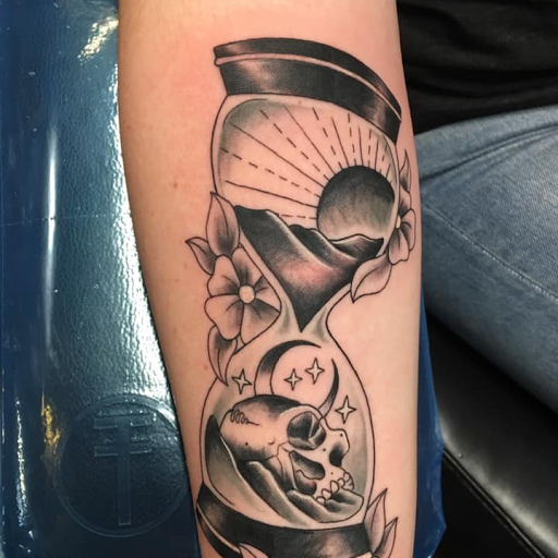 Tattoo Shop «Evolution Tattoo», reviews and photos, 1601 J St, Bedford, IN 47421, USA