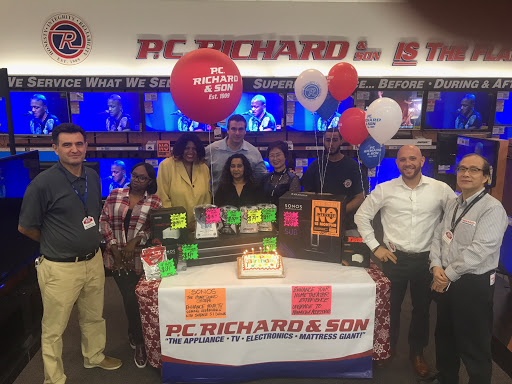 Appliance Store «P.C. Richard & Son», reviews and photos, 136-03 20th Ave, College Point, NY 11356, USA