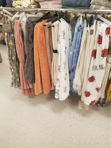 Department Store «T.J. Maxx», reviews and photos, 33025 Grand River Ave, Farmington, MI 48336, USA