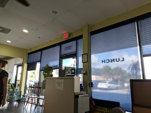 Shopping Mall «La Belle Plaza Shopping Center», reviews and photos, 1535 S Highland Ave, Clearwater, FL 33756, USA