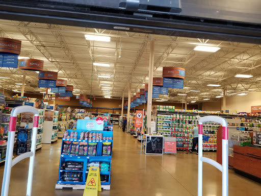 Pet Supply Store «PetSmart», reviews and photos, 2130 Gunbarrel Rd, Chattanooga, TN 37421, USA