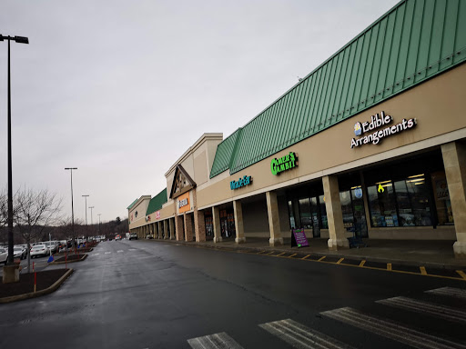 Shopping Mall «Berkshire Shopping Center», reviews and photos, 67 Newtown Rd, Danbury, CT 06810, USA