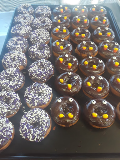 Donut Shop «Yum Yum Donuts», reviews and photos, 6411 E Spring St, Long Beach, CA 90808, USA