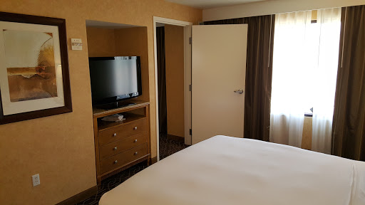 Hotel «DoubleTree Suites by Hilton Hotel Anaheim Resort - Convention Center», reviews and photos, 2085 S Harbor Blvd, Anaheim, CA 92802, USA
