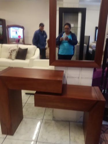 Opiniones de Miltons Muebles Matriz en Quito - Tienda de muebles