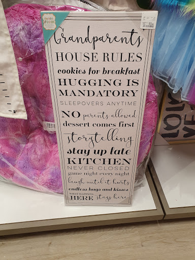 Home Goods Store «HomeGoods», reviews and photos, 7937 113th St, Seminole, FL 33772, USA