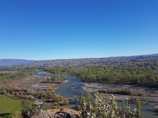 Grocery Store «Grocery Outlet Bargain Market», reviews and photos, 2109 S 1st St, Yakima, WA 98903, USA