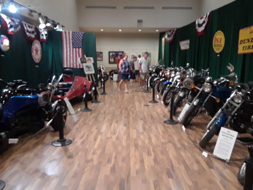 Shopping Mall «Stony Brook Village Center», reviews and photos, 111 Main St, Stony Brook, NY 11790, USA