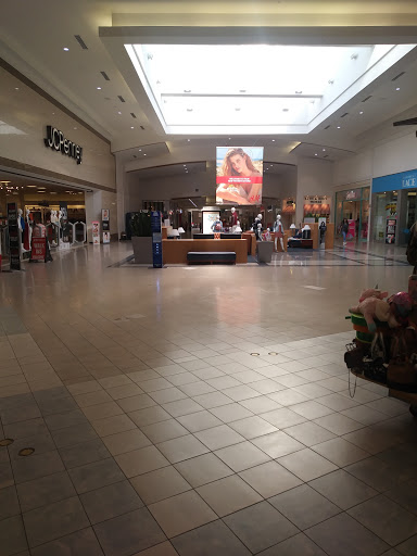 Shopping Mall «Dartmouth Mall», reviews and photos, 200 N Dartmouth Mall, Dartmouth, MA 02747, USA