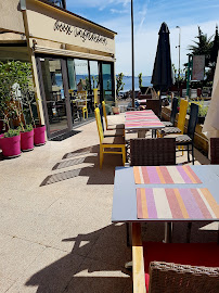 Atmosphère du Restaurant Aux ingrédients Libanais à Théoule-sur-Mer - n°1
