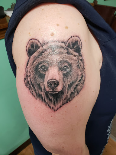 Tattoo Shop «Endurance Tattoo», reviews and photos, 854 N Madison Ave, Greenwood, IN 46142, USA