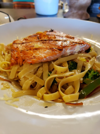 Restaurant «DuckTales Kitchen», reviews and photos, 612 N Devine Rd, Vancouver, WA 98661, USA