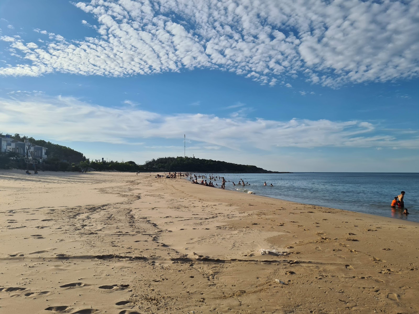 Photo de Hoanh Son beach - endroit populaire parmi les connaisseurs de la détente