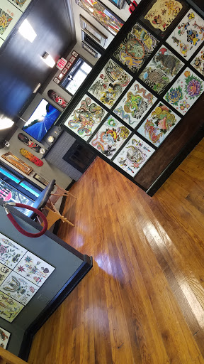 Tattoo Shop «29 Palms Tattoo», reviews and photos, 506 Manatee Ave E, Bradenton, FL 34208, USA