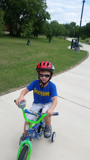 City Park «Shearer Hills/Ridgeview Walking Trail - Olmos Basin Park», reviews and photos, 101 Jackson Keller Rd, San Antonio, TX 78216, USA