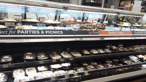 Grocery Store «Cub Foods», reviews and photos, 3717 Lexington Ave N, Arden Hills, MN 55126, USA