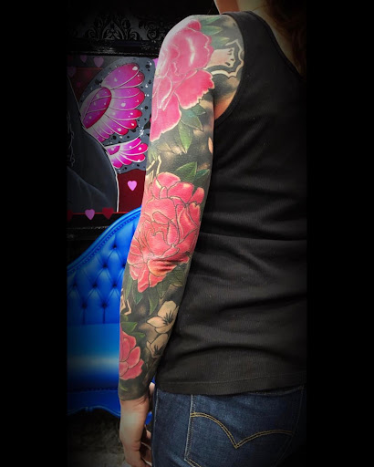 Explore sunlight tattoo ideas, creative tattoo ideas in Fairfield, available at Tattoo Magic Good Fortunes Tattoo Studio And Art Gallery