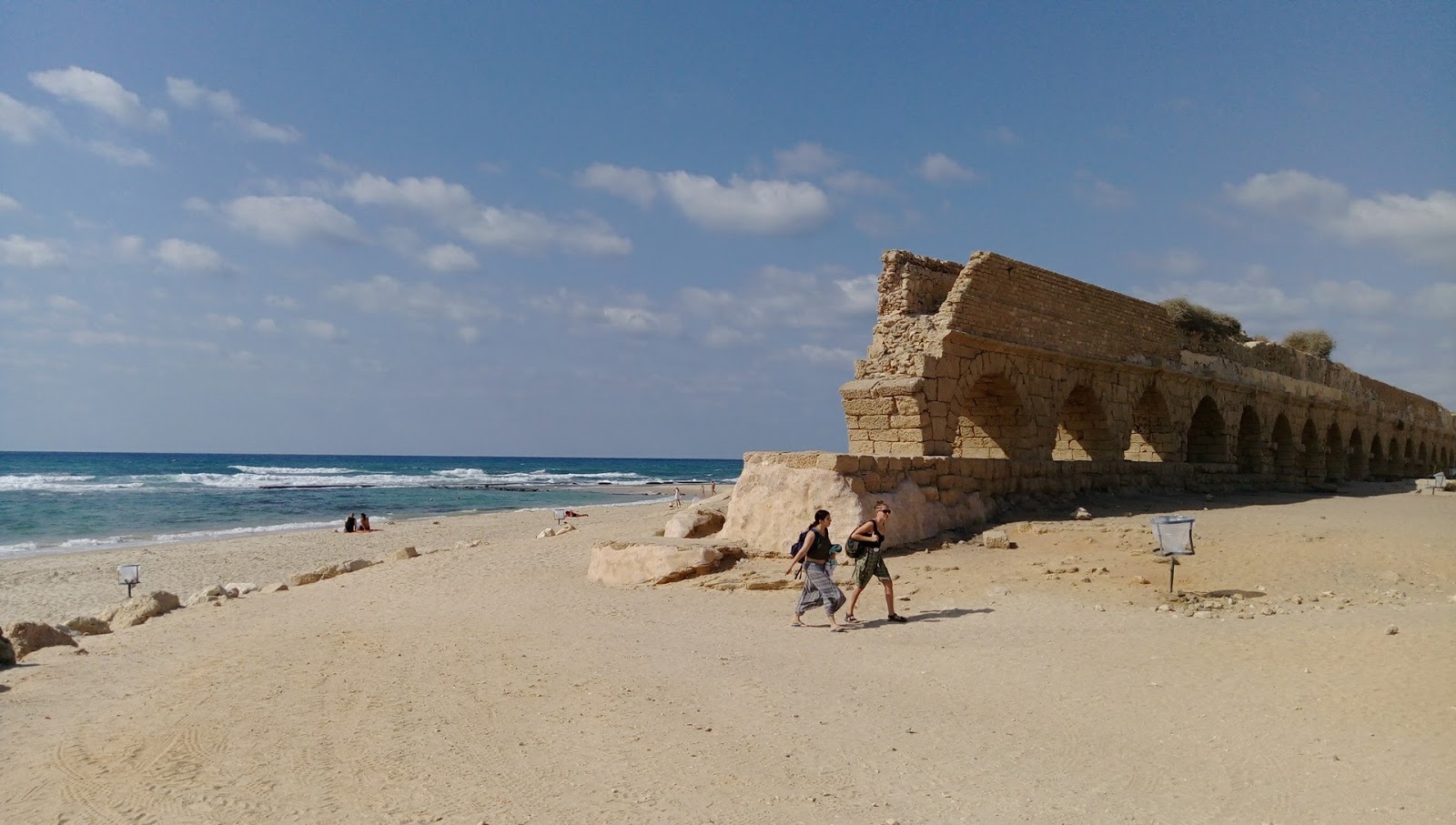 Fotografija Caesarea beach in naselje