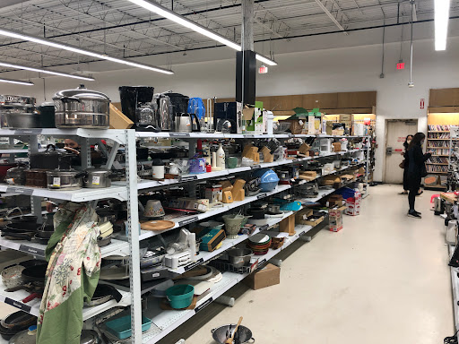Thrift Store «Unique», reviews and photos, 2956 Gallows Rd, Falls Church, VA 22042, USA