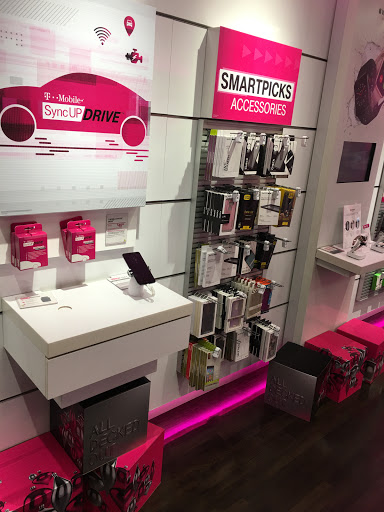 Cell Phone Store «T-Mobile», reviews and photos, 35020 Newark Blvd, Newark, CA 94560, USA
