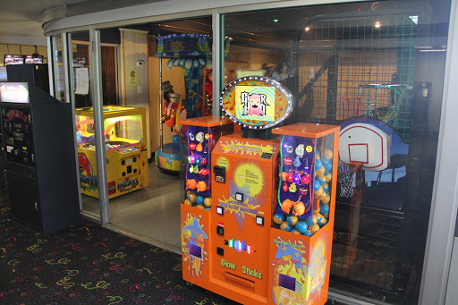 Bowling Alley «Collins Bowling Centers Inc.», reviews and photos, 205 Southland Dr, Lexington, KY 40503, USA