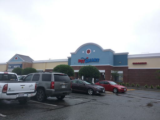 Pet Supply Store «PetSmart», reviews and photos, 1236 Greenbrier Pkwy, Chesapeake, VA 23320, USA