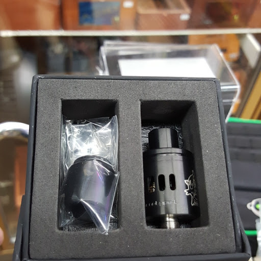 Party Store «Express Tobacco Vapor & Liqour Outlet», reviews and photos, 704 S Lapeer Rd, Lake Orion, MI 48362, USA