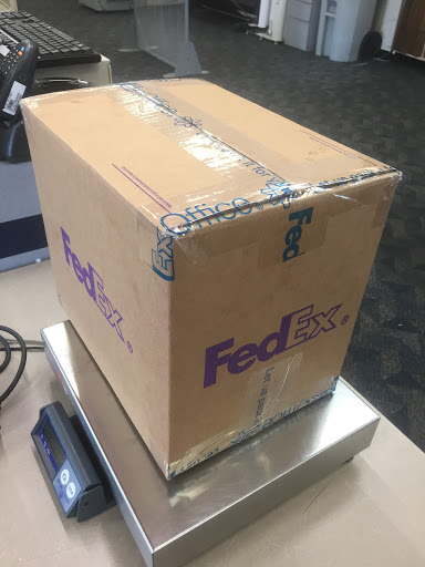 Print Shop «FedEx Office Print & Ship Center», reviews and photos, 3031 Wilma Rudolph Blvd, Clarksville, TN 37040, USA