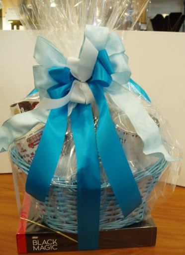Gift Basket Store «Goldenberry Gifts & Gourmet», reviews and photos, 149 Cherry St, New Canaan, CT 06840, USA