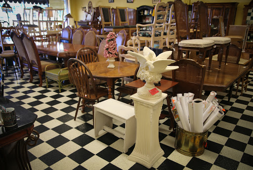 Used Furniture Store «New & Again Consignment Furniture Gallery», reviews and photos, 210 S School St, Lodi, CA 95240, USA